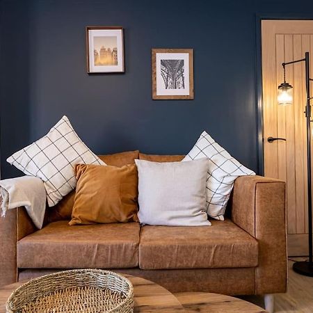 Railway House - Central Warrington - Sleeps 6 المظهر الخارجي الصورة